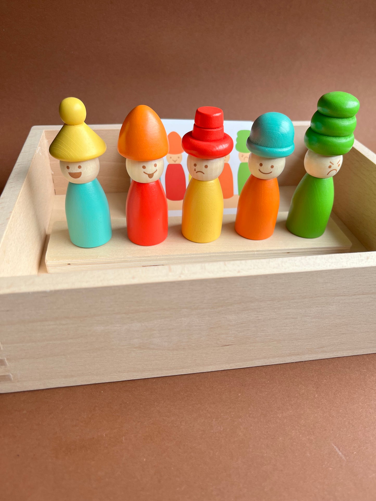 Montessori Holz-Steckspiel „Gefühls-Peg Dolls“ 8