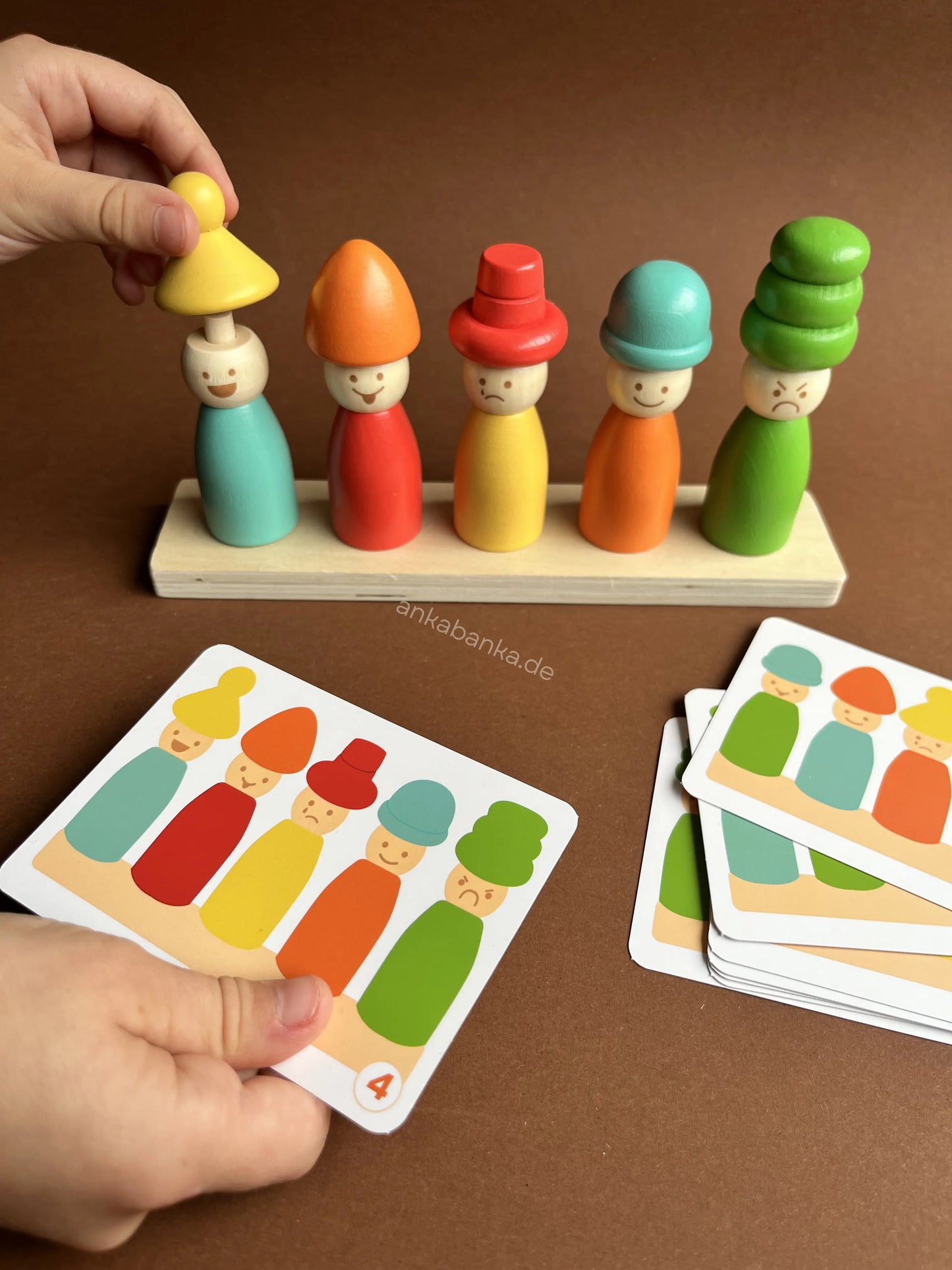 Montessori Spiel Steckspiel Gefühls-Holzpuppen 6