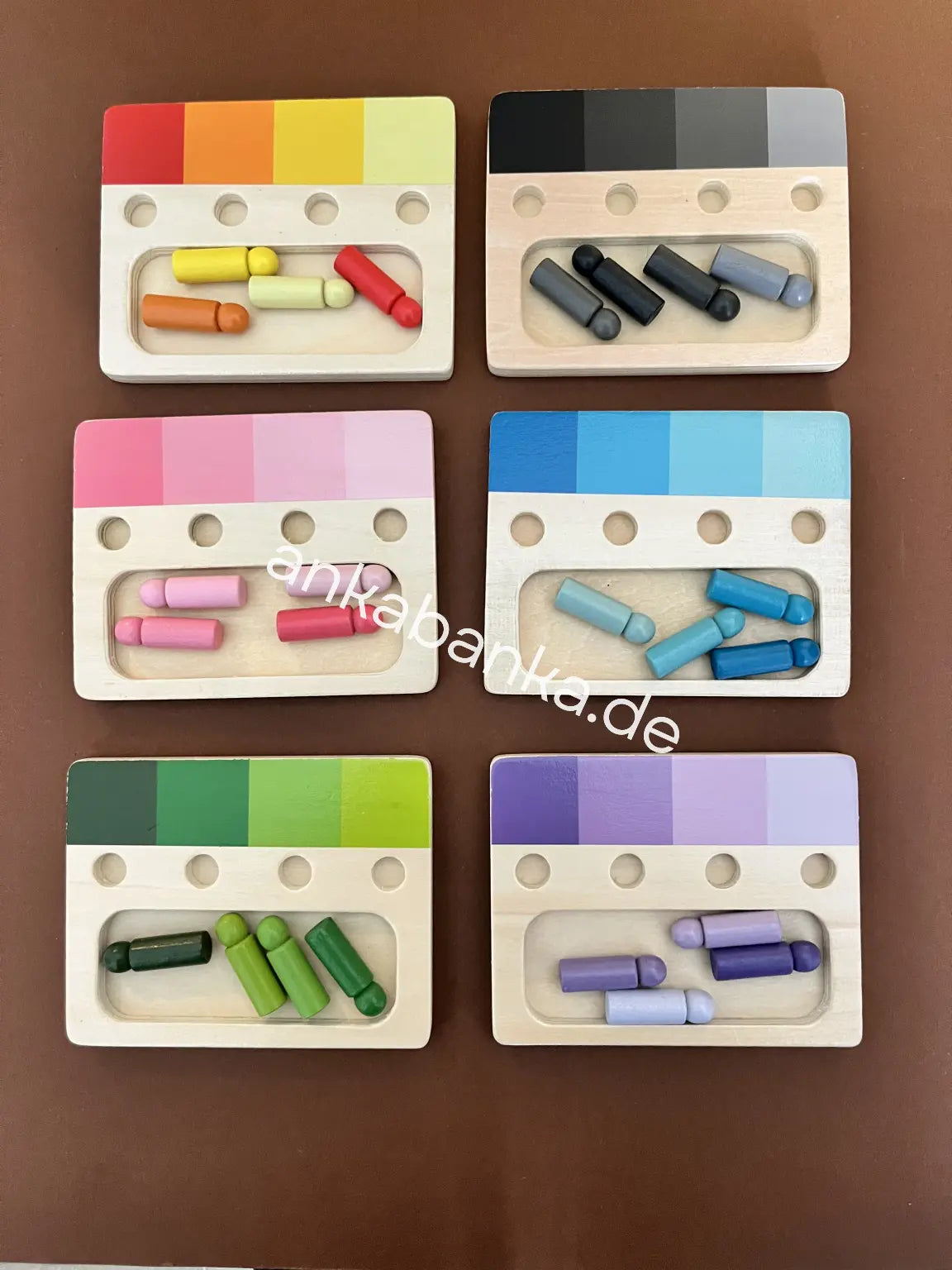 Montessori Zylinder Spiel fur Farben lernen Beispiel